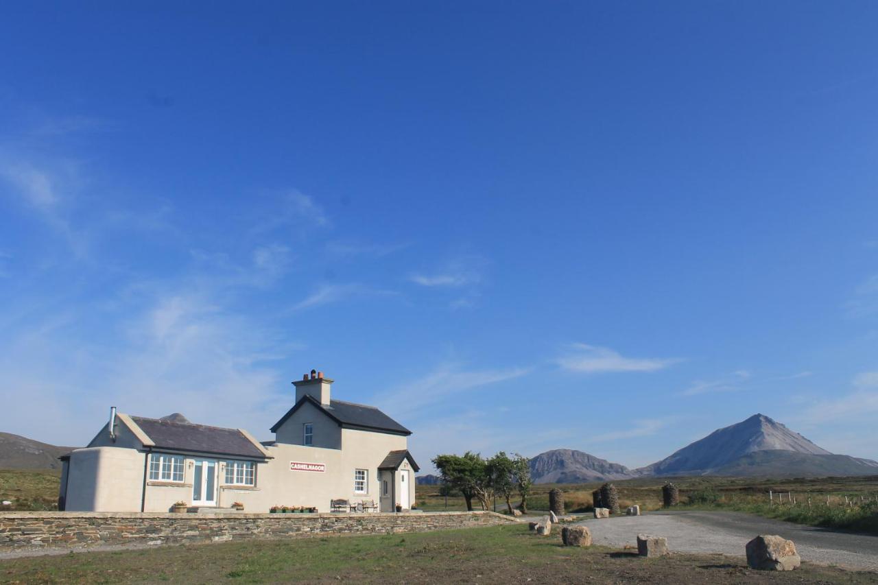 Cashelnagor Railway Station Lodge *